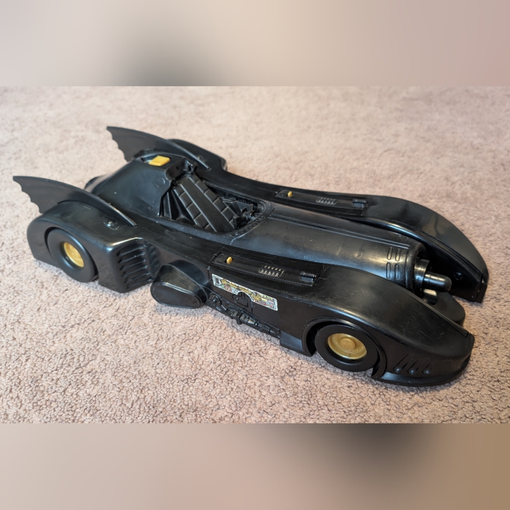 1992 DC Comics Kenner Batman Returns Batmissile Batmobile